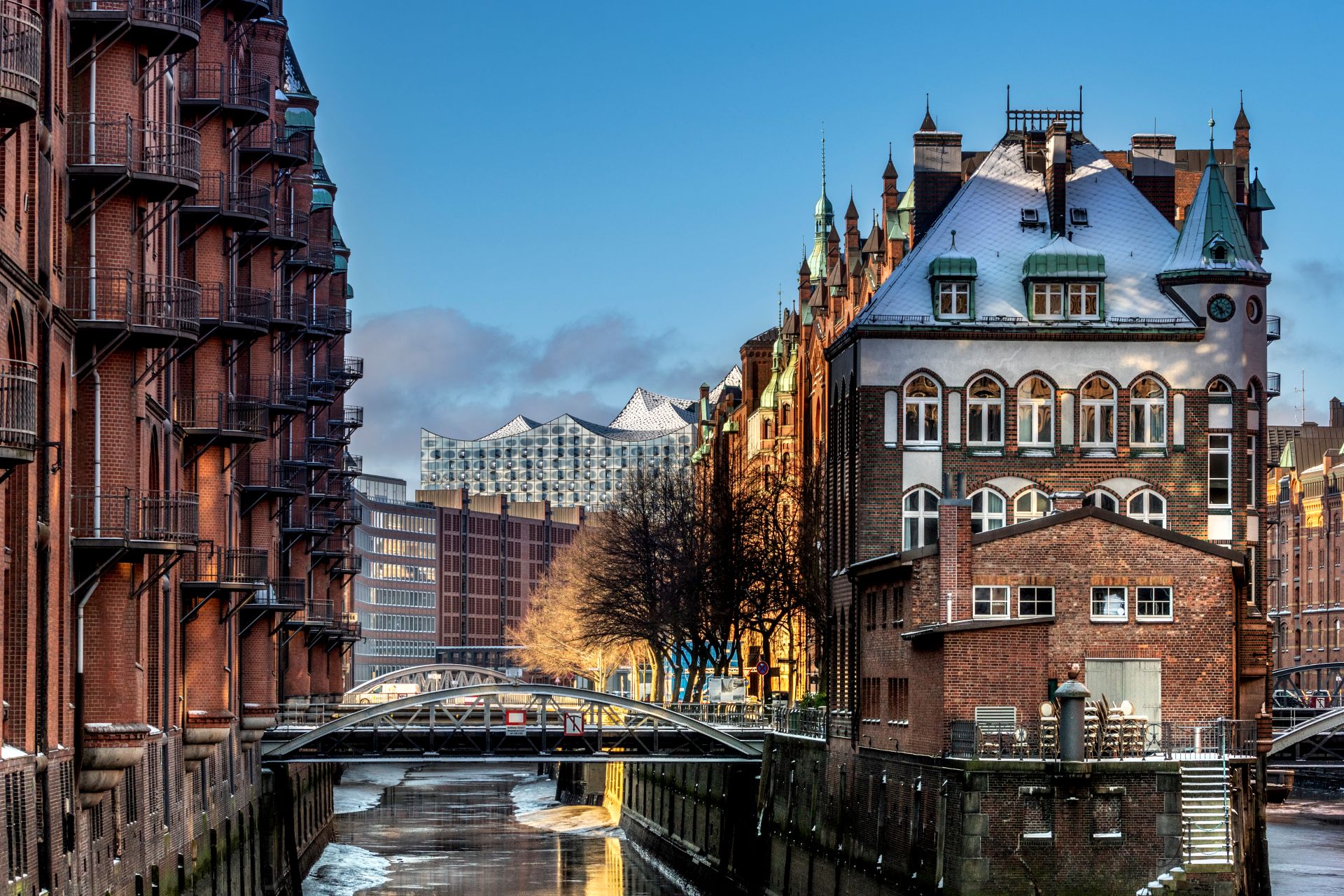 hamburg speicherstadt winter elbphilharmonie schnee architektur